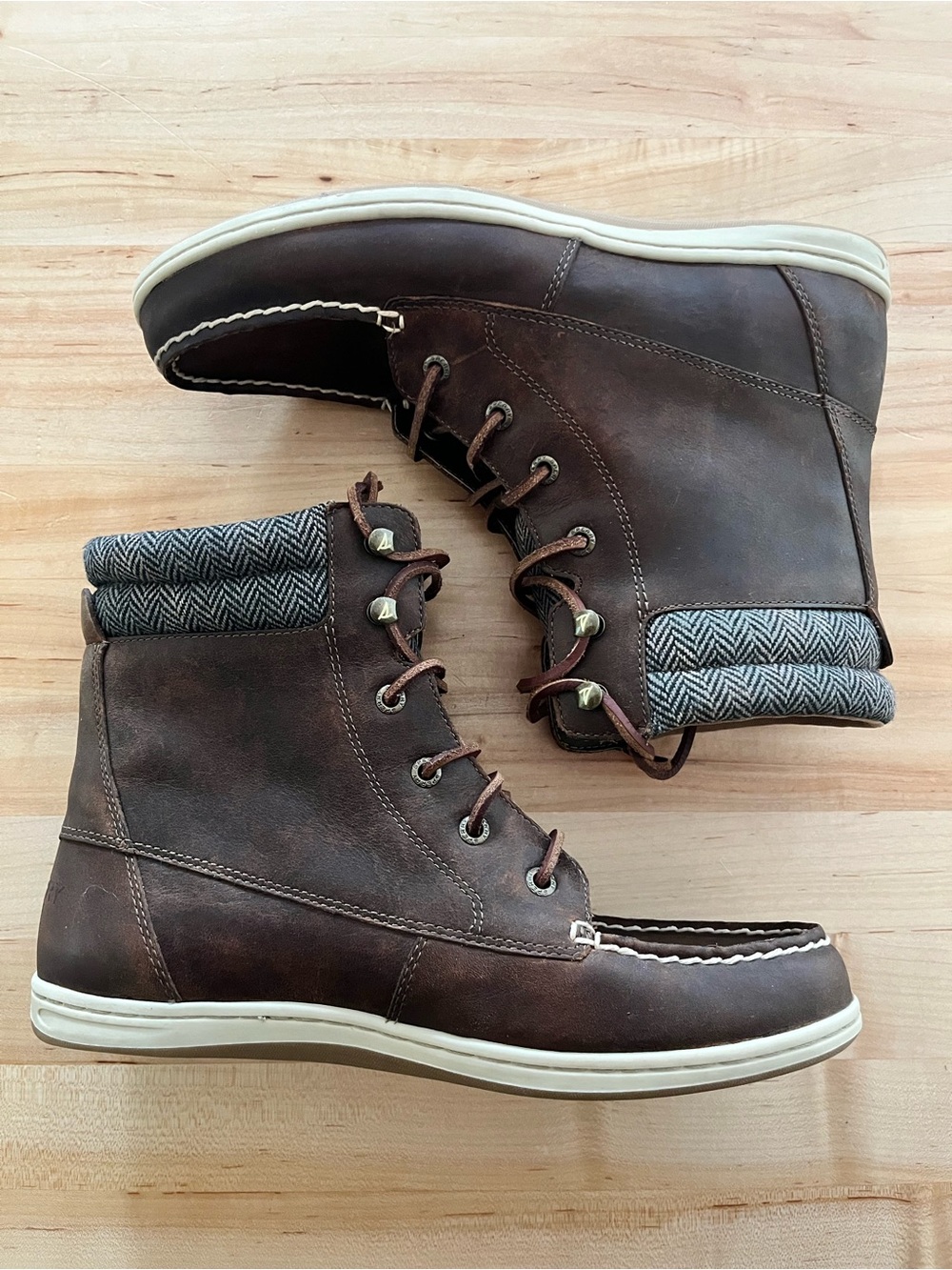 Sperry Top-Sider Brown Bayfish Ankle Boots. Sz 9.5